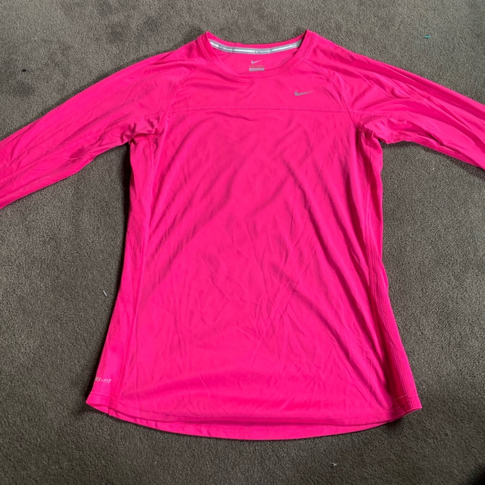 nike running shirt